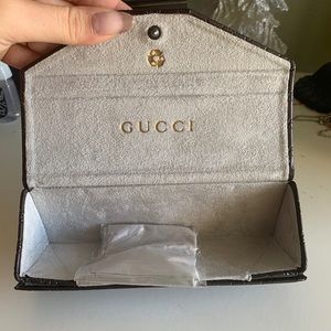 gucci sunglasses case